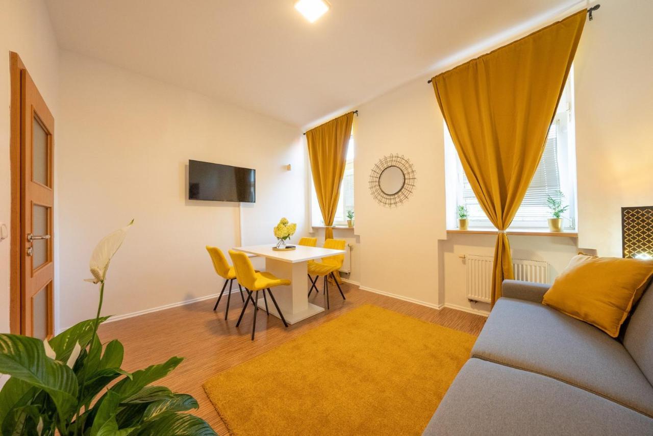 Národní dům Podbořany Podborany Exterior foto