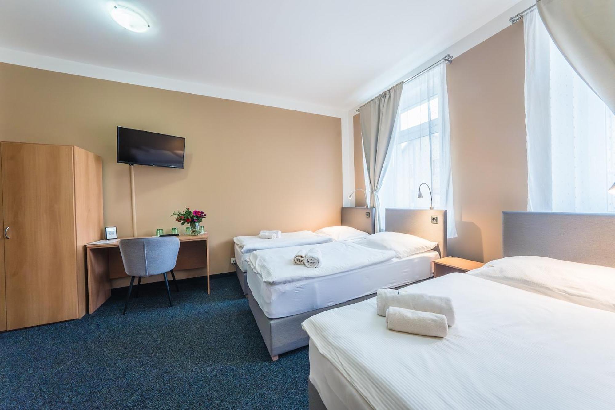Národní dům Podbořany Podborany Exterior foto